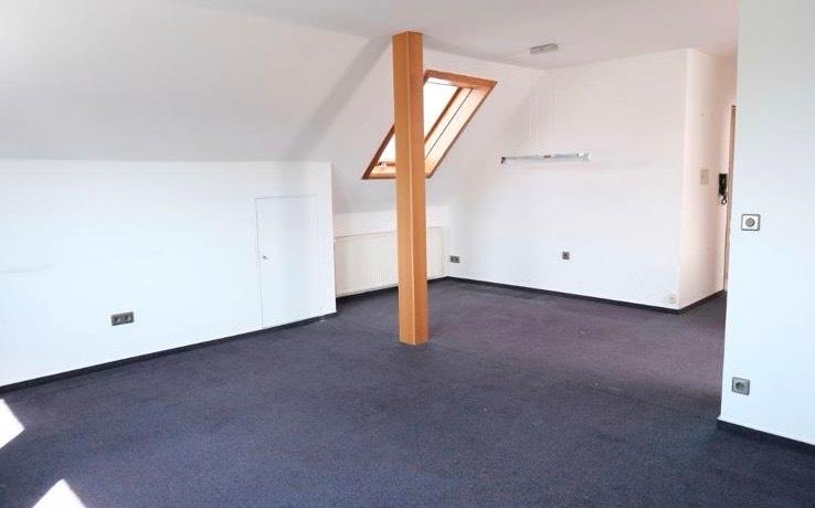 Dachgeschoßwohnung Schlaitdorf - 2 Zimmer, 59 m&sup2;, 1.000&euro; | Angebot:25945544