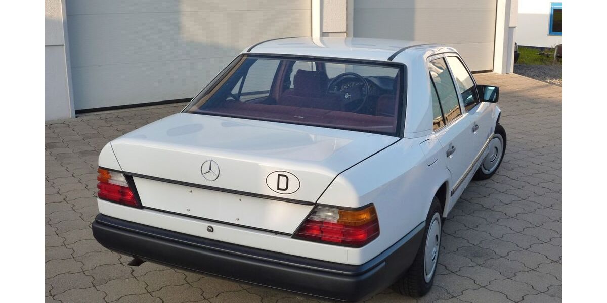 Mercedes-Benz 200 95.000 km 7.950 &euro; Oberstenfeld 71720