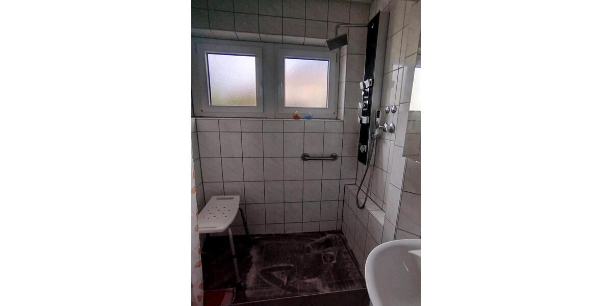 Etagenwohnung Uhingen - 2 Zimmer, 62 m&sup2;, 900&euro; | Angebot:27565658
