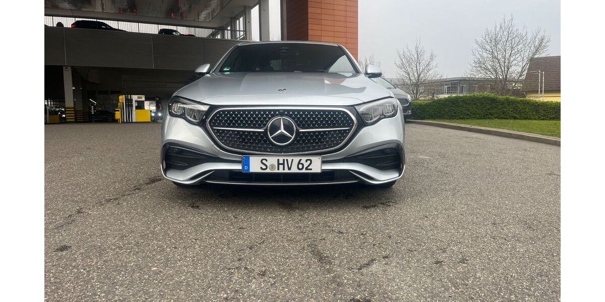 Mercedes-Benz E 220 15.000 km 47.300 &euro; Stuttgart 70439