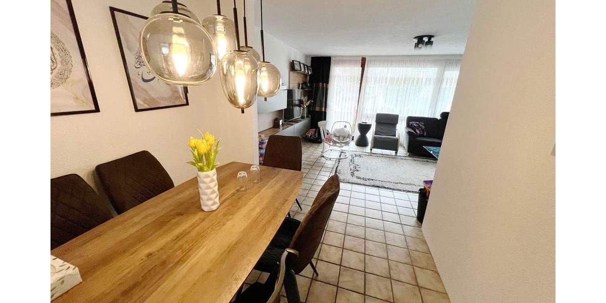 Reihenmittelhaus Albershausen - 6 Zimmer, 175 m&sup2;, 445.000&euro; | Angebot:25696188