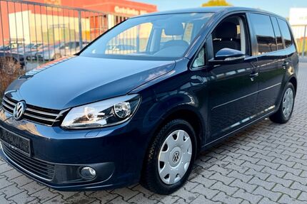 VW Touran 61.700 km 10.777 &euro; Fellbach bei Stuttgart 70736