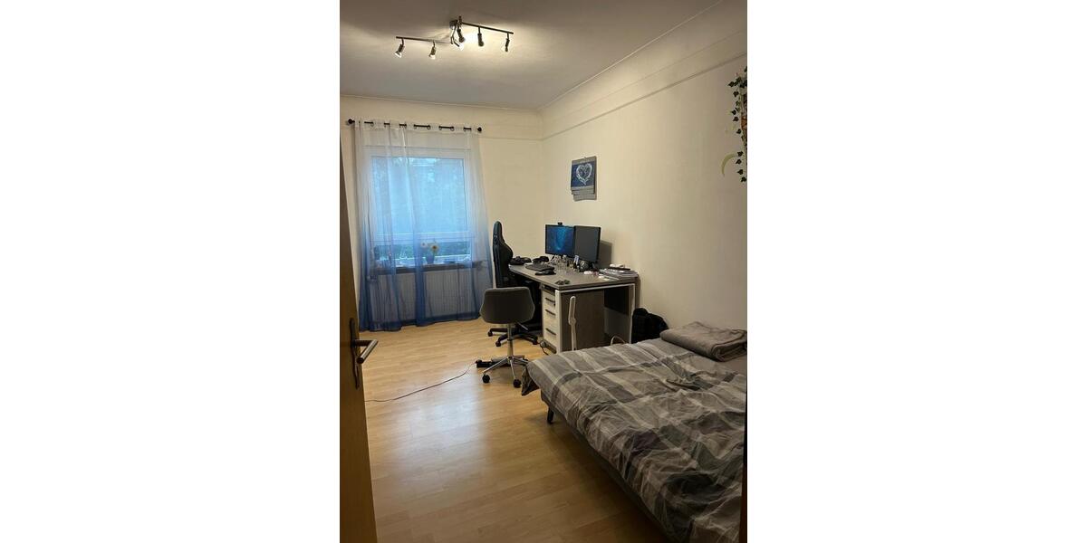 Etagenwohnung Stuttgart Bad Cannstatt - 3 Zimmer, 70 m&sup2;, 1.215&euro; | Angebot:25886769