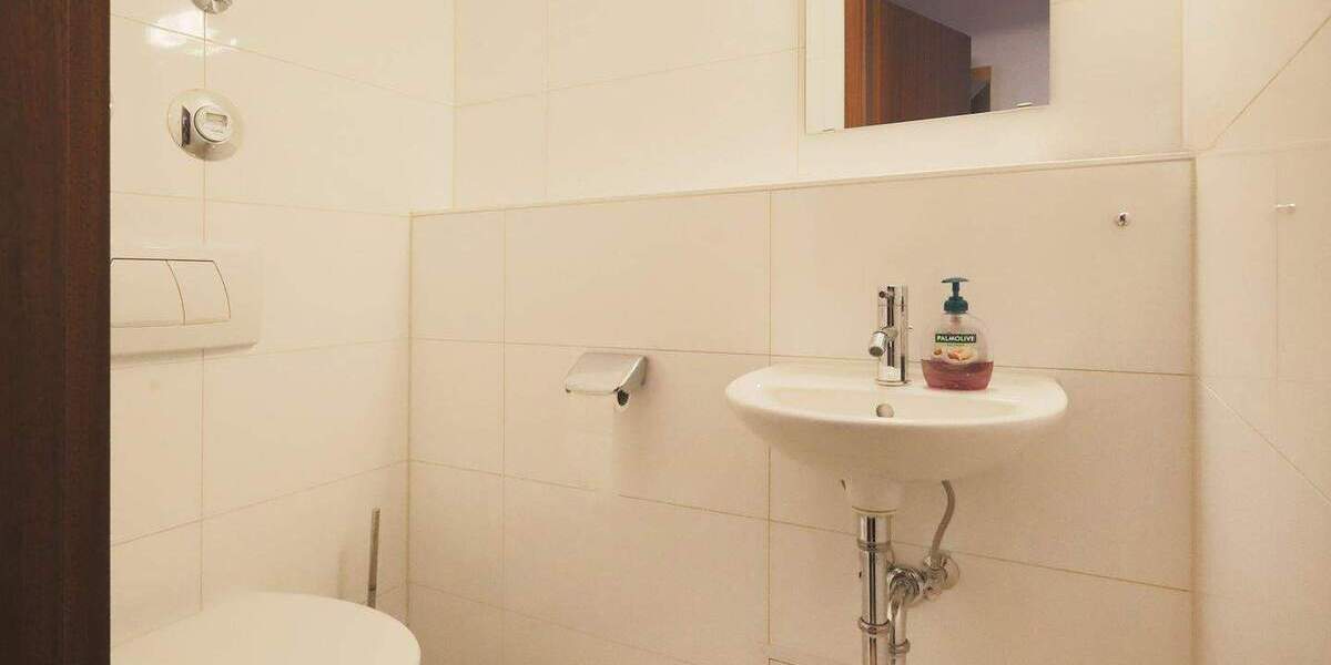 Etagenwohnung Ditzingen-Hirschlanden Hirschlanden - 3 Zimmer, 75 m&sup2;, 300.000&euro; | Angebot:25682089