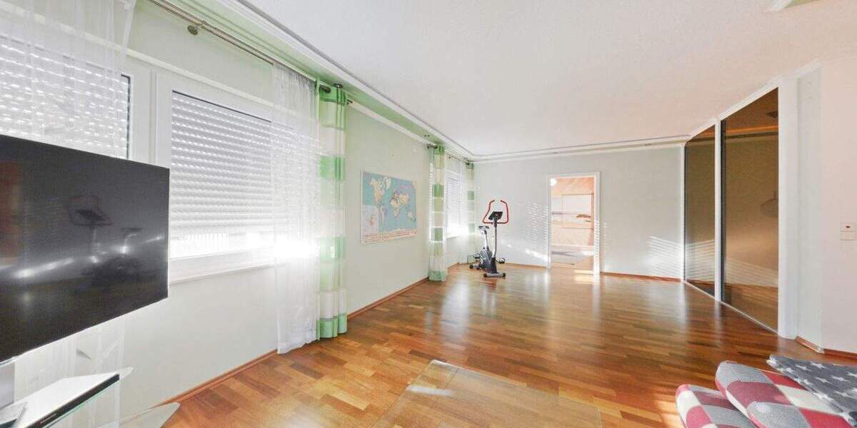 Etagenwohnung Remseck Neckarrems - 7 Zimmer, 226 m&sup2;, 799.000&euro; | Angebot:25706140