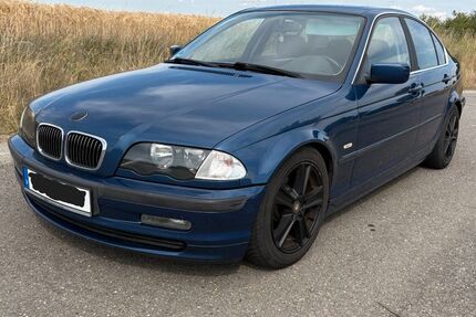 BMW 320 321.740 km 2.990 &euro; Renningen 71272
