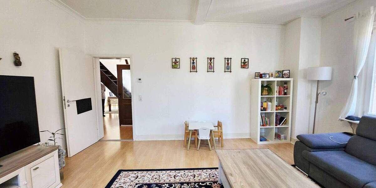 Etagenwohnung Stuttgart Bad Cannstatt - 3 Zimmer, 96 m&sup2;, 398.000&euro; | Angebot:25780885