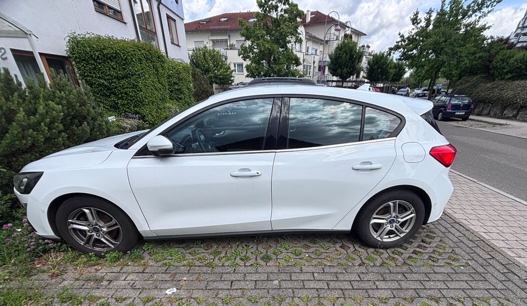 Ford Focus 53.988 km 14.100 &euro; Markgröningen 71706