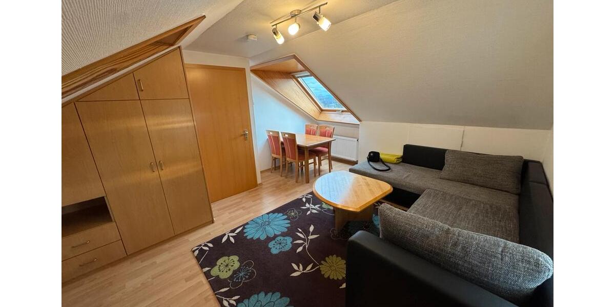Dachgeschoßwohnung Plochingen - 2 Zimmer, 35 m&sup2;, 550&euro; | Angebot:26039064