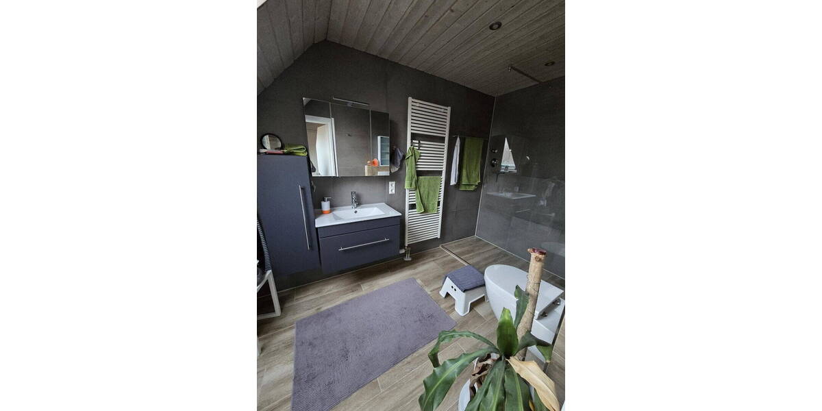 Reihenmittelhaus Renningen - 7 Zimmer, 155 m&sup2;, 642.000&euro; | Angebot:26090020