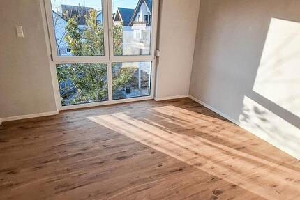 Wohnung Leonberg - 3.5 Zimmer, 90 m&sup2;, 1.590&euro; | Angebot:26648295
