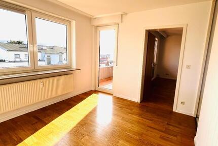 Wohnung Leonberg - 2.5 Zimmer, 67 m&sup2;, 1.070&euro; | Angebot:25852570