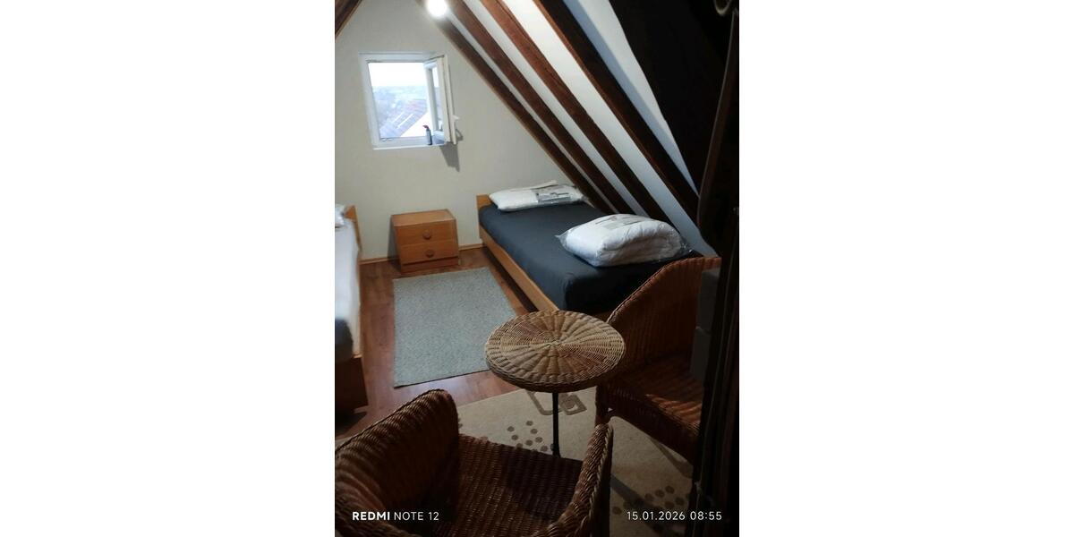 Dachgeschoßwohnung Stuttgart Feuerbach - 2 Zimmer, 88 m&sup2;, 1.100&euro; | Angebot:26488470