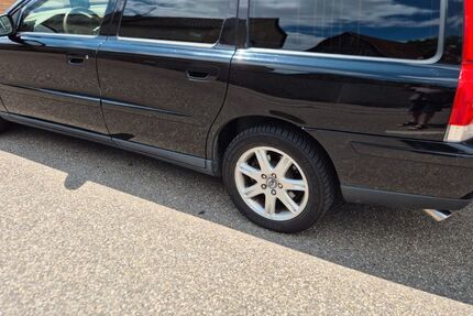Volvo V70 323.000 km 950 &euro; Untergruppenbach, Oberheinriet 74199