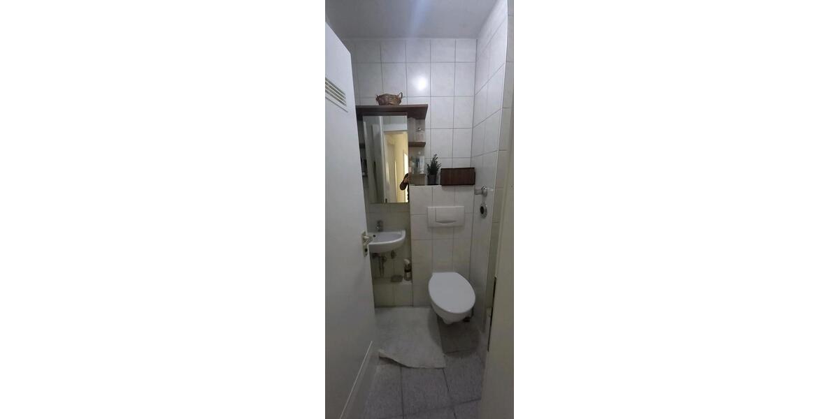 Dachgeschoßwohnung Stuttgart Feuerbach - 1 Zimmer, 38 m&sup2;, 900&euro; | Angebot:26592017