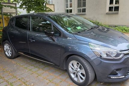 Renault Clio 96.800 km 7.000 &euro; Stuttgart 70374