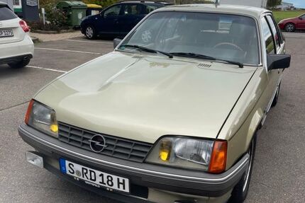 Opel Rekord 116.000 km 5.500 &euro; Stuttgart 70599