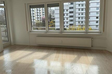 Wohnung Stuttgart Mühlhausen - 3 Zimmer, 71 m&sup2;, 1.100&euro; | Angebot:25851439