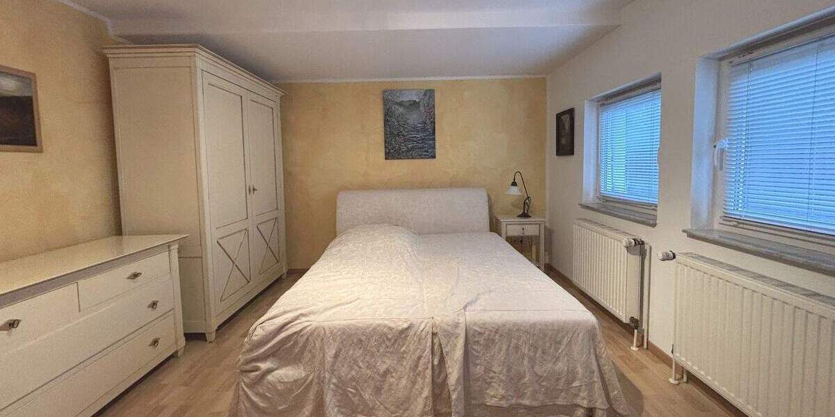 Etagenwohnung Stuttgart Hofen - 2 Zimmer, 63 m&sup2;, 249.000&euro; | Angebot:25662279