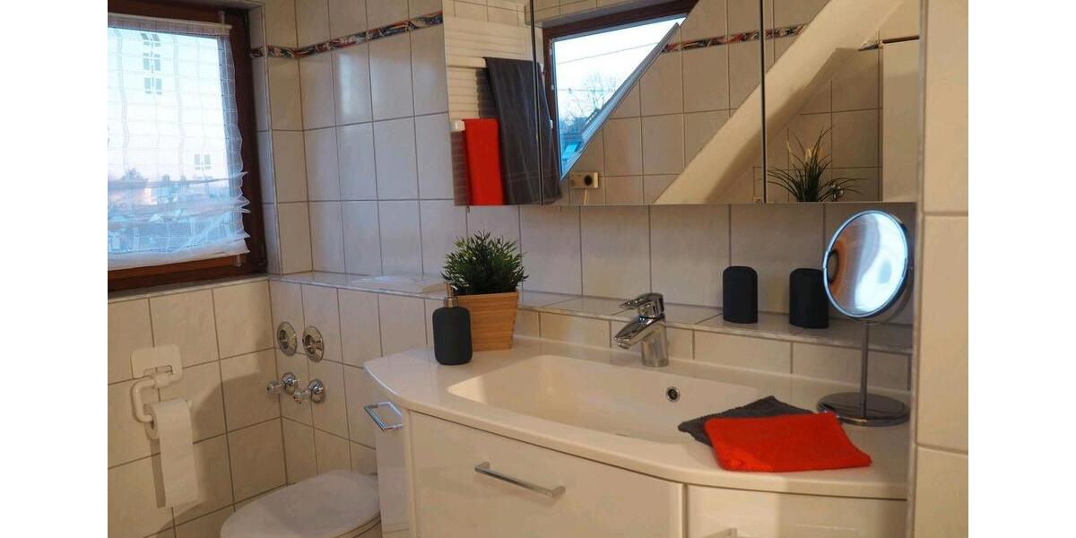 Dachgeschoßwohnung Erdmannhausen - 2.5 Zimmer, 55 m&sup2;, 1.000&euro; | Angebot:25163224