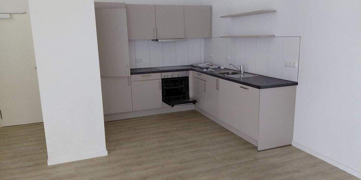 Etagenwohnung Vaihingen an der Enz - 3 Zimmer, 114 m&sup2;, 1.200&euro; | Angebot:25668025