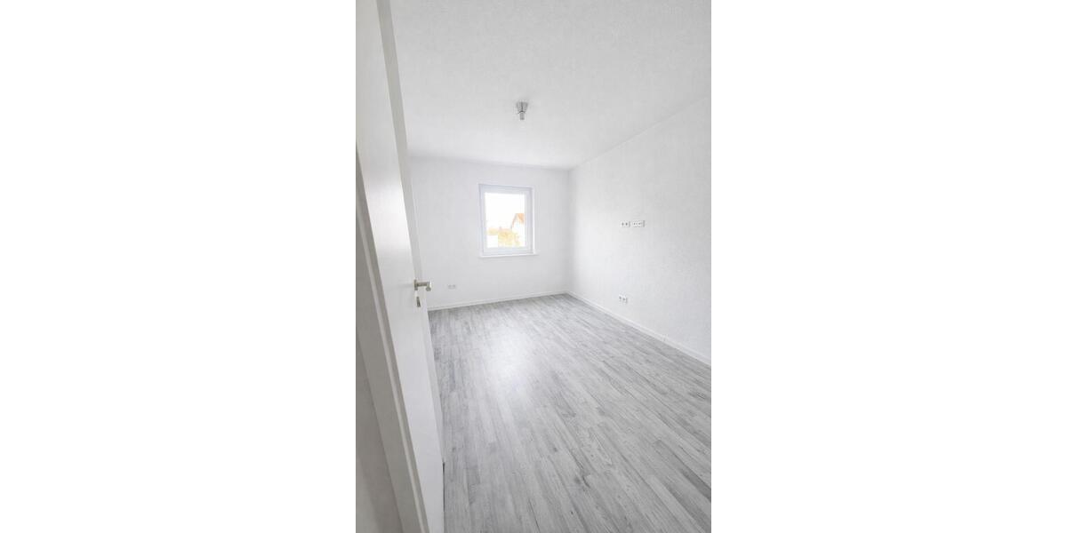 Etagenwohnung Esslingen am Neckar Pliensauvorstadt - 3 Zimmer, 75 m&sup2;, 1.200&euro; | Angebot:26585692