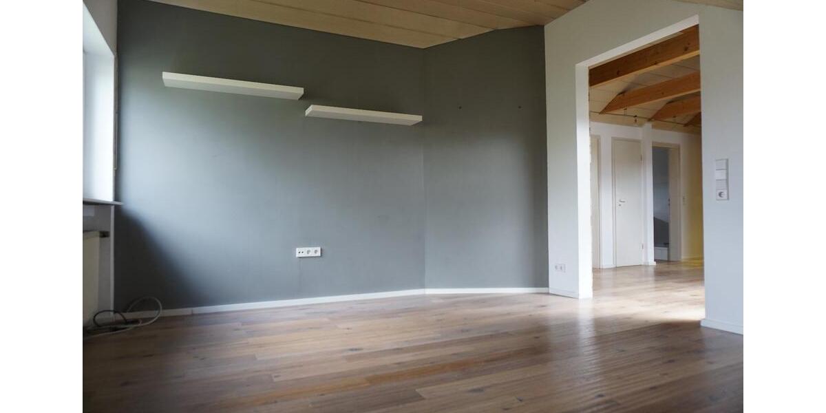 Dachgeschoßwohnung Löchgau - 3.5 Zimmer, 64 m&sup2;, 700&euro; | Angebot:26675104