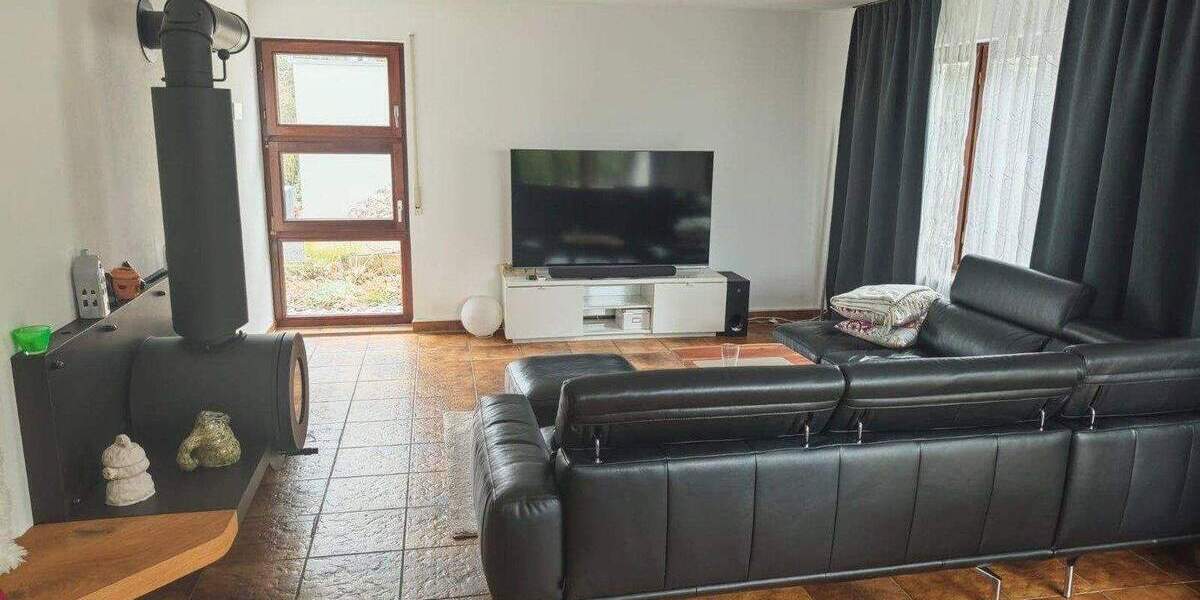 Doppelhaushälfte Neuhausen - 7 Zimmer, 160 m&sup2;, 699.000&euro; | Angebot:25910306