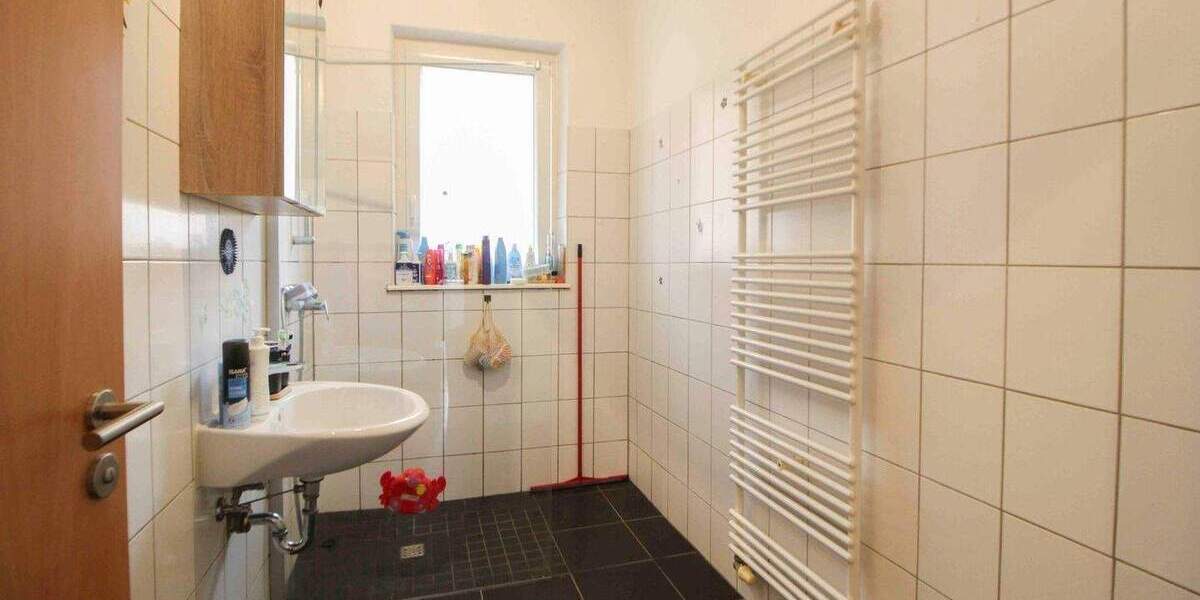 Etagenwohnung Stuttgart Feuerbach - 3 Zimmer, 79 m&sup2;, 299.000&euro; | Angebot:25802114