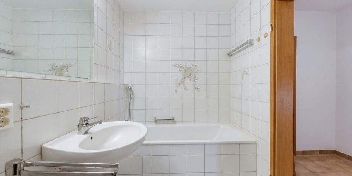 Etagenwohnung Stuttgart Nord - 2 Zimmer, 80 m&sup2;, 1.000&euro; | Angebot:25729901