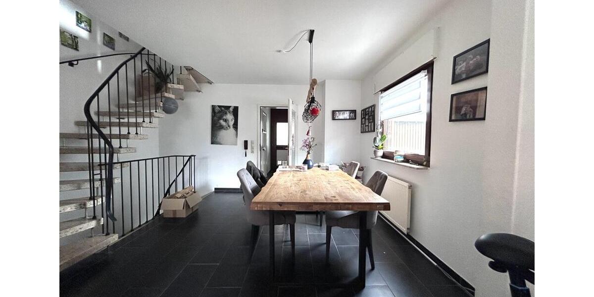 Reihenhaus Ludwigsburg Hoheneck - 4 Zimmer, 117 m&sup2;, 1.630&euro; | Angebot:26439203