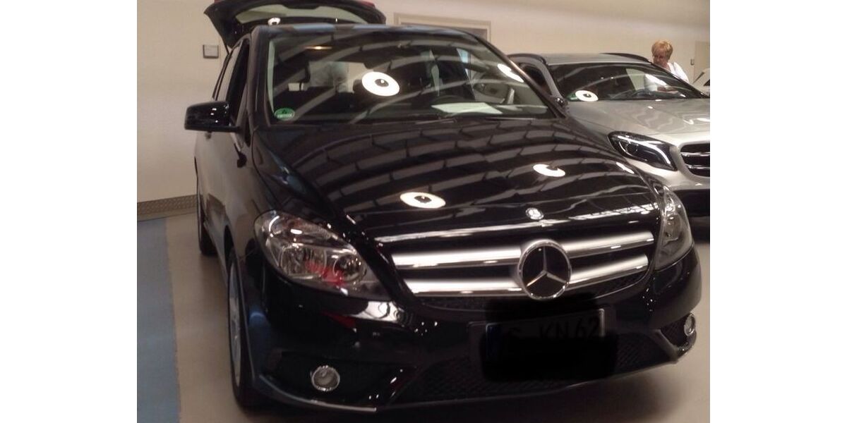 Mercedes-Benz B 180 95.600 km 11.490 &euro; Stuttgart 70184