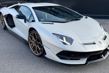 Lamborghini Aventador 3.375 km 589.900 &euro; Zell u. A. 73119