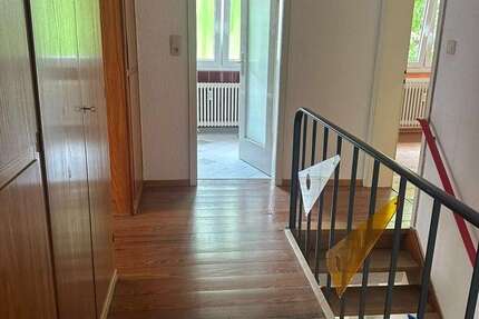 Haus Ebersbach - 5.5 Zimmer, 175 m&sup2;, 1.300&euro; | Angebot:27336548