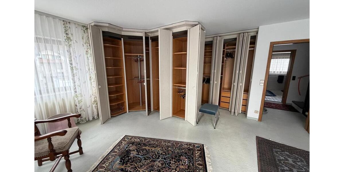 Doppelhaushälfte Sindelfingen Sindelfingen (Stadt) - 6 Zimmer, 240 m&sup2;, 2.650&euro; | Angebot:25975647