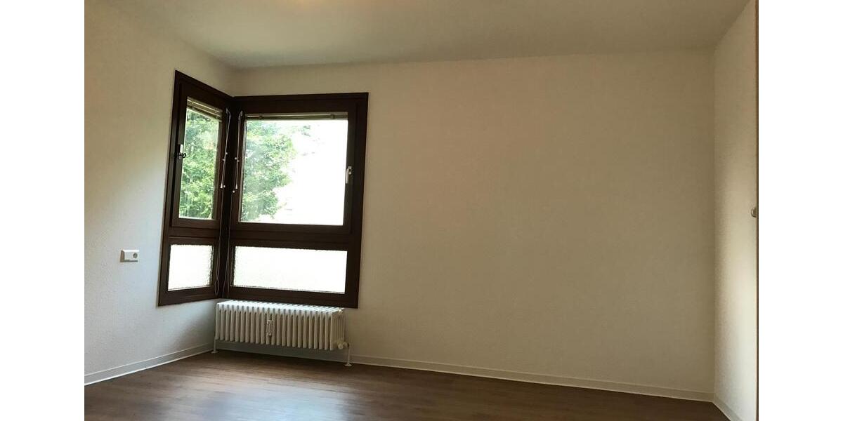 Etagenwohnung Esslingen am Neckar Pliensauvorstadt - 3 Zimmer, 83 m&sup2;, 938&euro; | Angebot:26425483