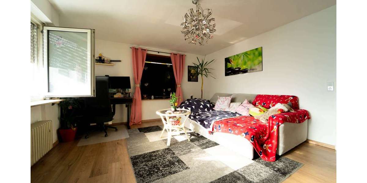 Etagenwohnung Vaihingen an der Enz - 3.5 Zimmer, 79 m&sup2;, 1.000&euro; | Angebot:27607982