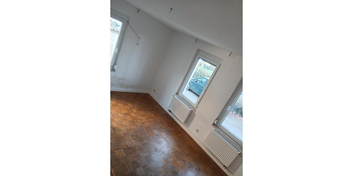 Erdgeschoßwohnung Göppingen - 4.5 Zimmer, 87 m&sup2;, 179.000&euro; | Angebot:26018652