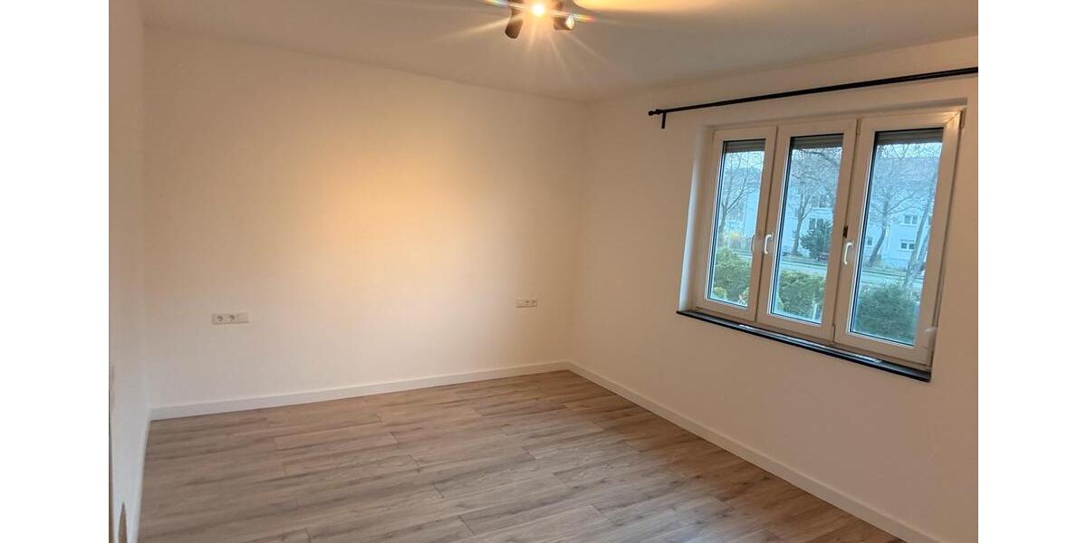 Reihenhaus Nürtingen - 4 Zimmer, 80 m&sup2;, 1.245&euro; | Angebot:25639747