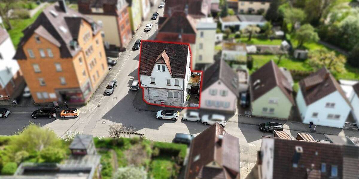 Mehrfamilienhaus, Wohnhaus Stuttgart Zuffenhausen - 8 Zimmer, 174 m&sup2;, 547.000&euro; | Angebot:26684039