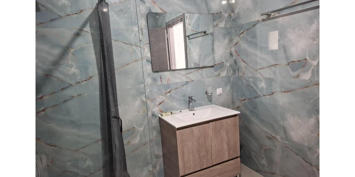 Mehrfamilienhaus, Wohnhaus Stuttgart Luginsland - 4 Zimmer, 120 m&sup2;, 179.000&euro; | Angebot:25902737