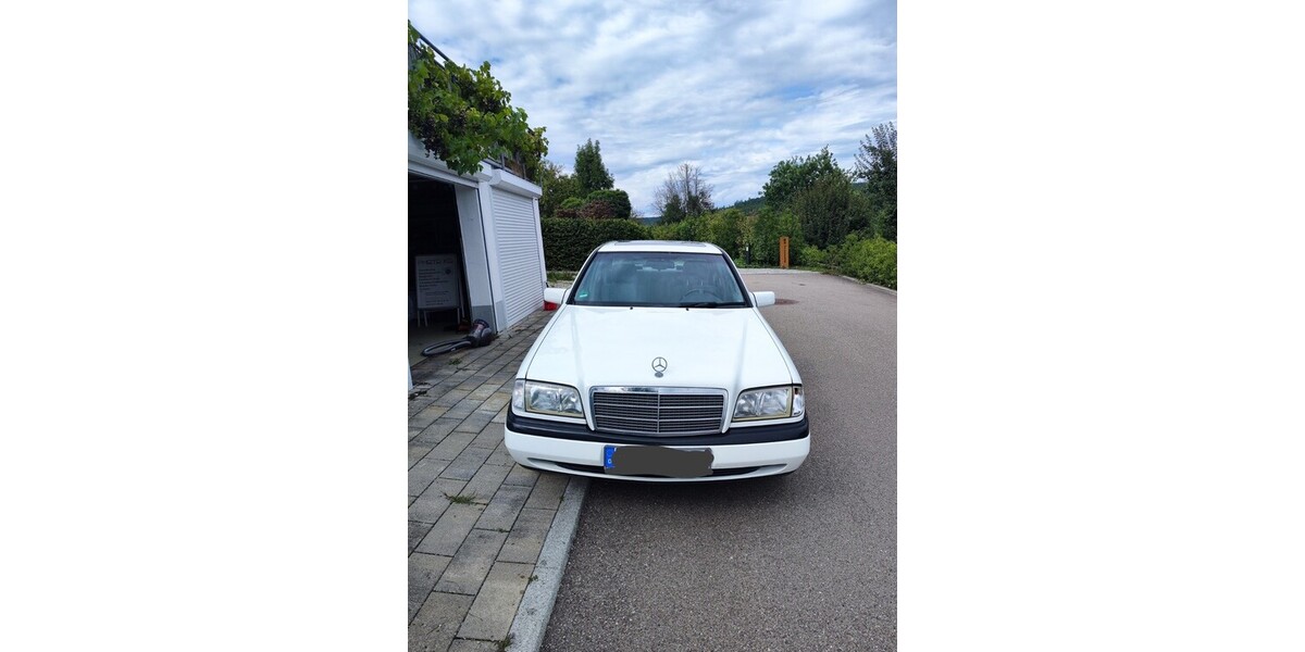 Mercedes-Benz C 230 148.600 km 5.000 &euro; Uhingen 73066