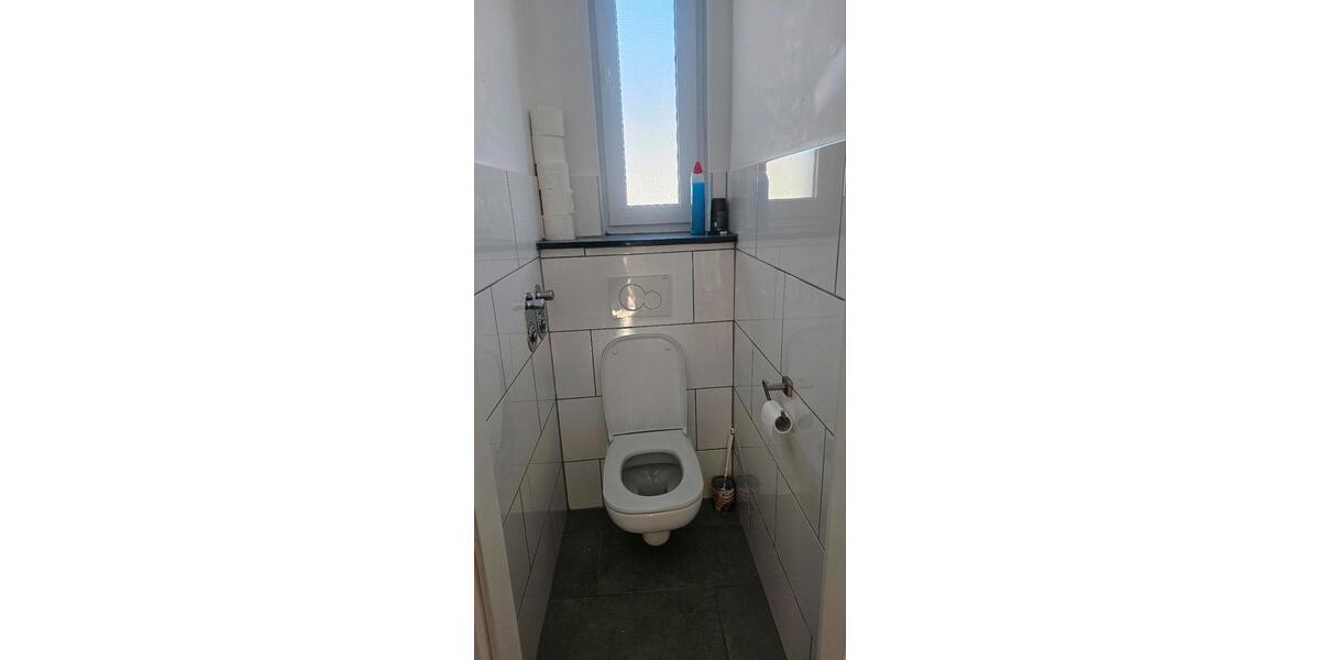 Einfamilienhaus Esslingen am Neckar Oberesslingen - 2 Zimmer, 63 m&sup2;, 1.200&euro; | Angebot:25300203