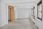 Gepflegtes 3-Familienhaus in begehrter Wohnlage mit vielseitigen Nutzungsmöglichkeiten - Mehrfamilienhaus, Wohnhaus Stuttgart Zuffenhausen | Angebot:27083597
