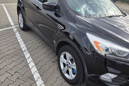 Ford Kuga 136.000 km 7.400 &euro; Sindelfingen 71067