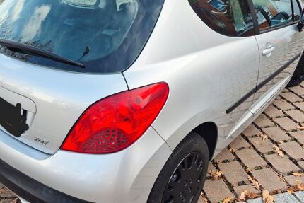 Peugeot 207 157.400 km 2.200 &euro; Filderstadt 70794