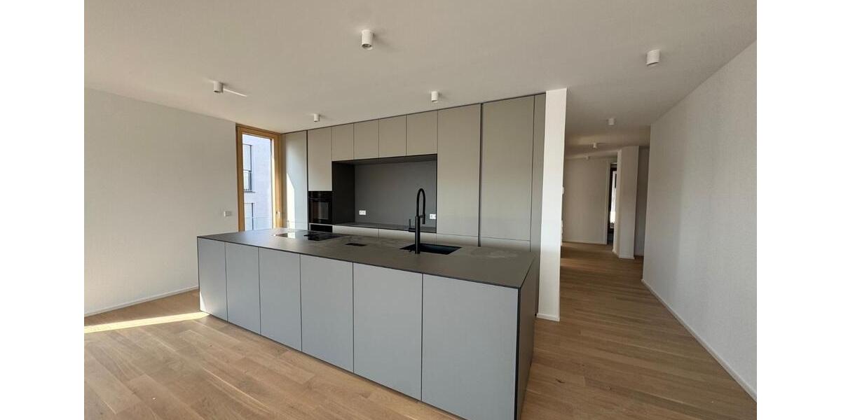 Erdgeschoßwohnung Esslingen am Neckar - 3 Zimmer, 146 m&sup2;, 2.750&euro; | Angebot:26727656