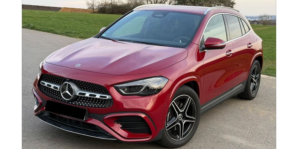 Mercedes-Benz GLA 180 6.800 km 36.200 &euro; Böblingen 71034