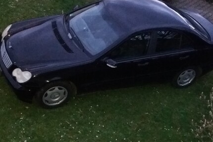 Mercedes-Benz C 180 200.000 km 1.999 &euro; Besigheim 74354