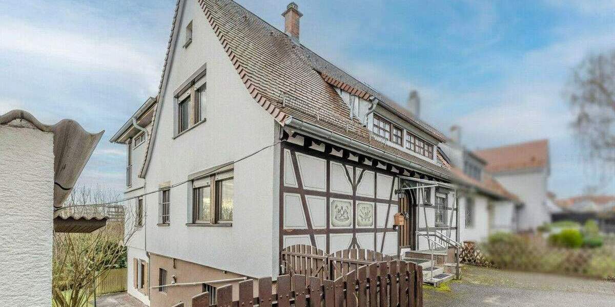 Einfamilienhaus Stuttgart Büsnau - 8 Zimmer, 149 m&sup2;, 820.000&euro; | Angebot:25745112